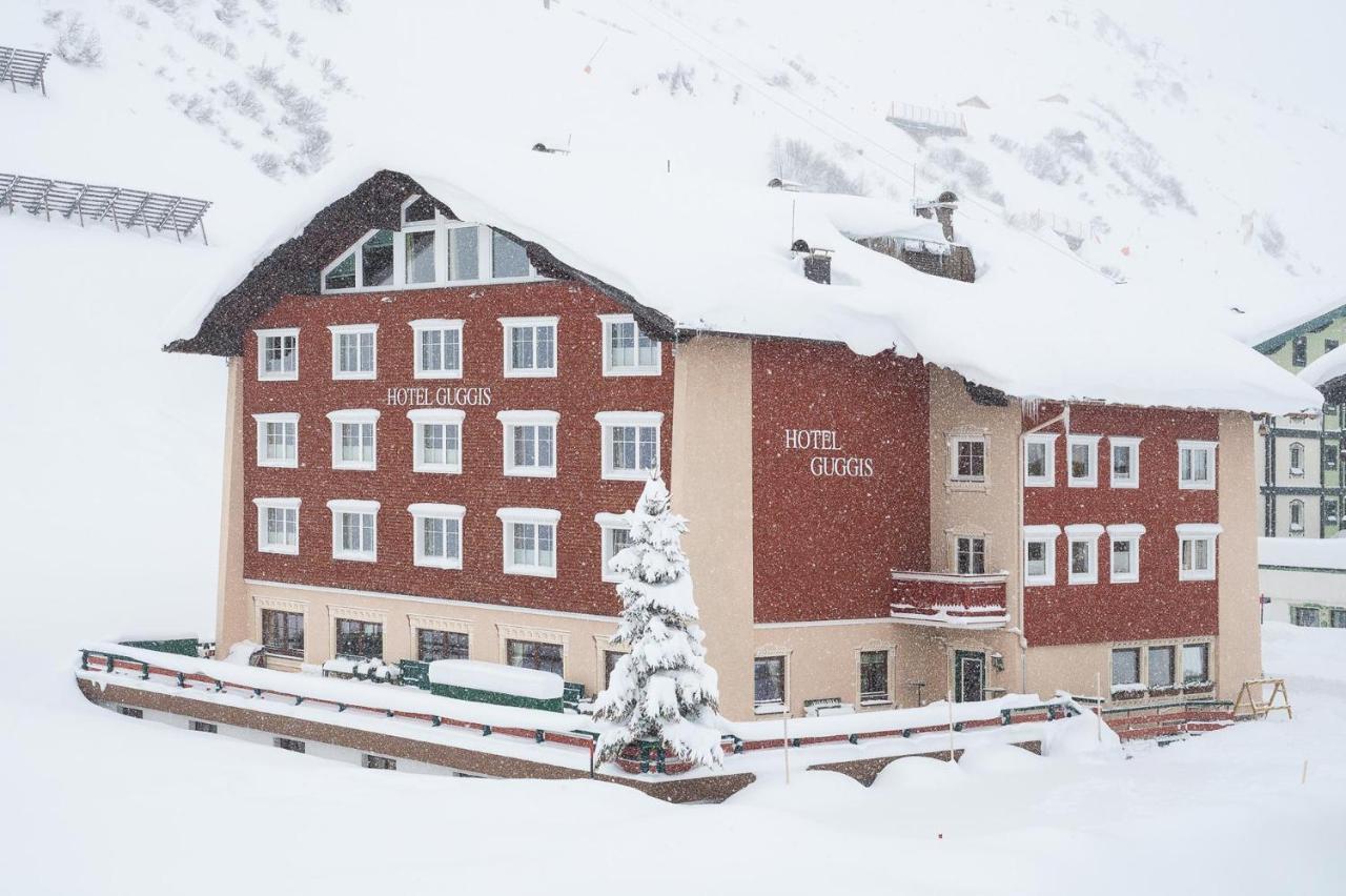 Bed & Breakfast Hotel Guggis Zürs Exteriör bild