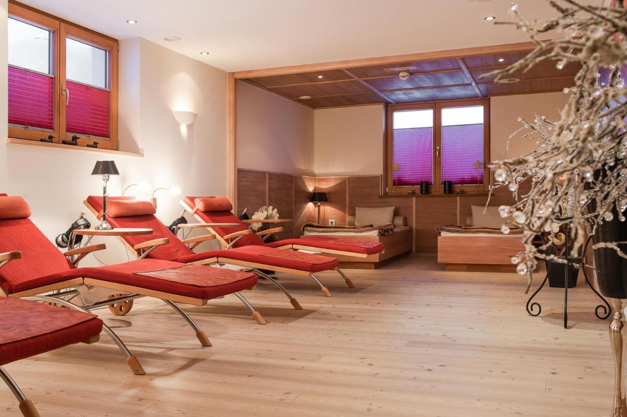 Bed & Breakfast Hotel Guggis Zürs Exteriör bild